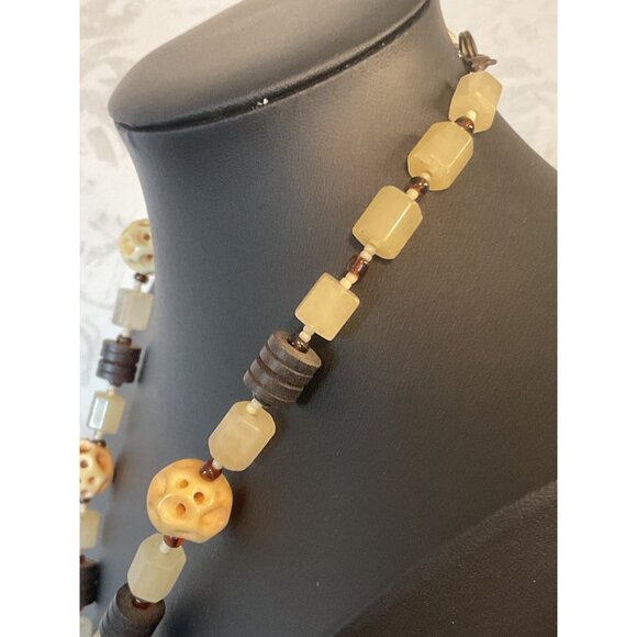 Handcrafted Beaded Necklace With Natural Stone Pendant - Picture 4 of 4